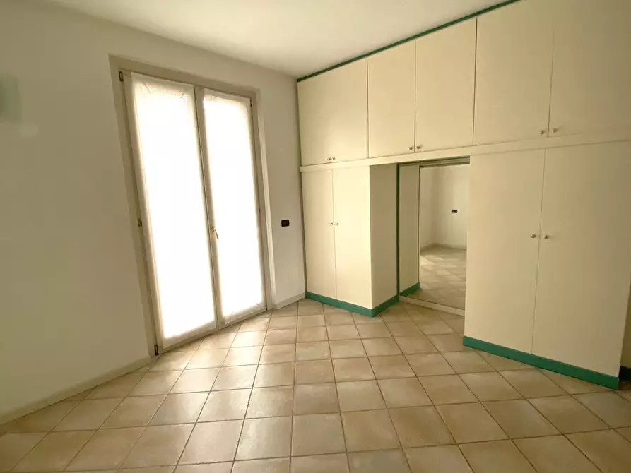 Immagine 3 di Bilocale in affitto  a Desenzano Del Garda