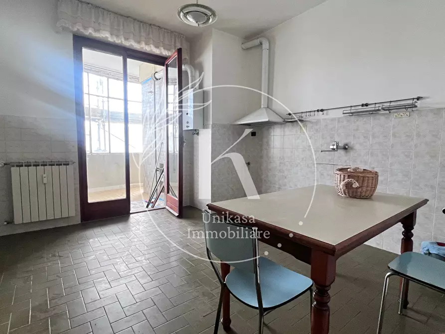 Immagine 10 di Quadrilocale in vendita  in Via Genova 6F a Savona