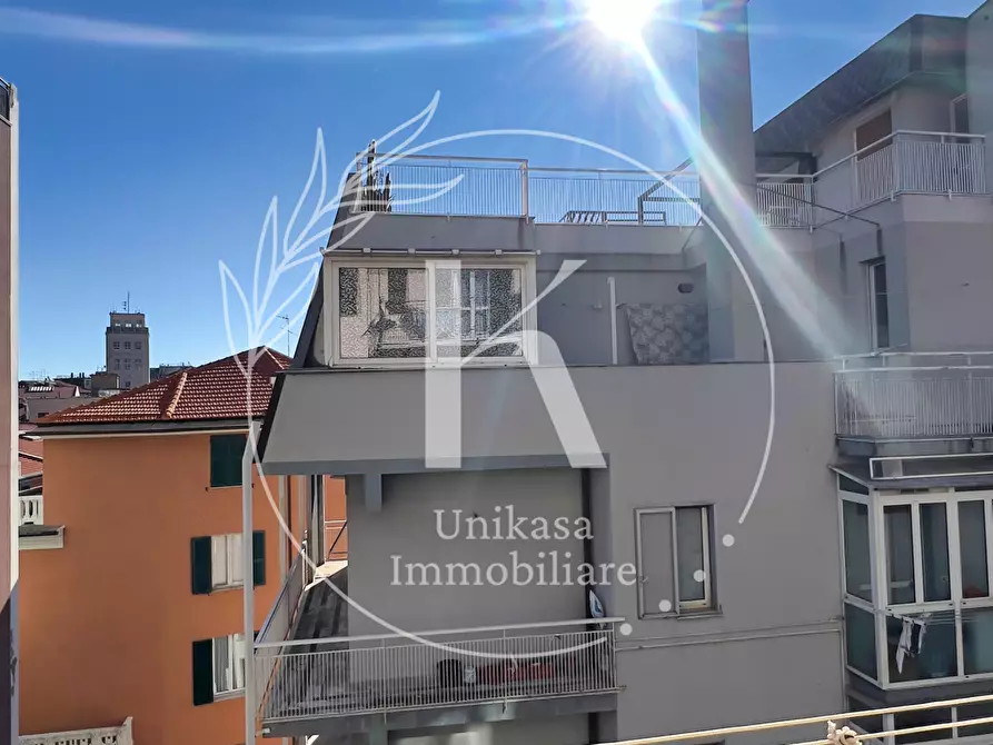 Immagine 20 di Quadrilocale in vendita  in Via Giuseppe Cesare Abba a Savona