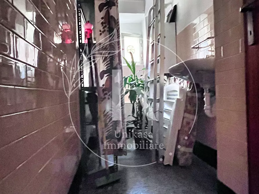 Immagine 16 di Quadrilocale in vendita  in Via Giuseppe Parini 14 a Vado Ligure