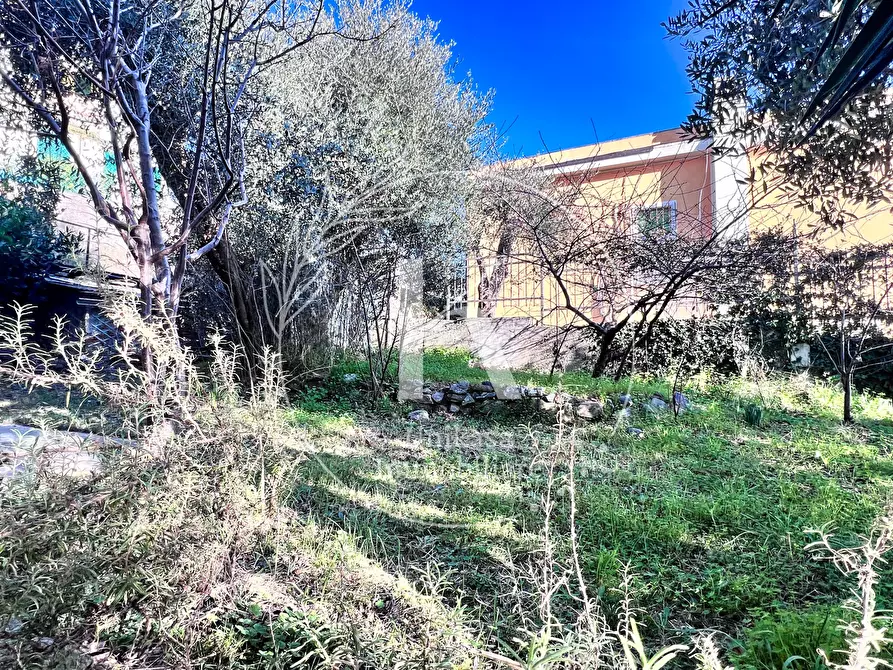 Immagine 16 di Villa in vendita  in Via Bellavista 12 a Savona