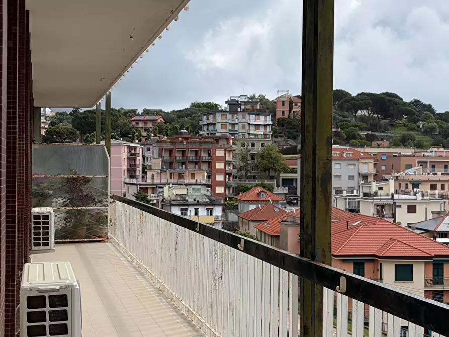 Immagine 2 di Quadrilocale in affitto  in Via Gioia 8 a Celle Ligure