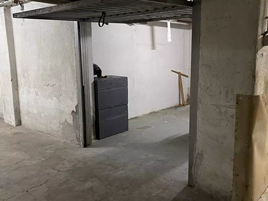 Immagine 4 di Garage in vendita  in Via Angelo Bevilacqua a Savona