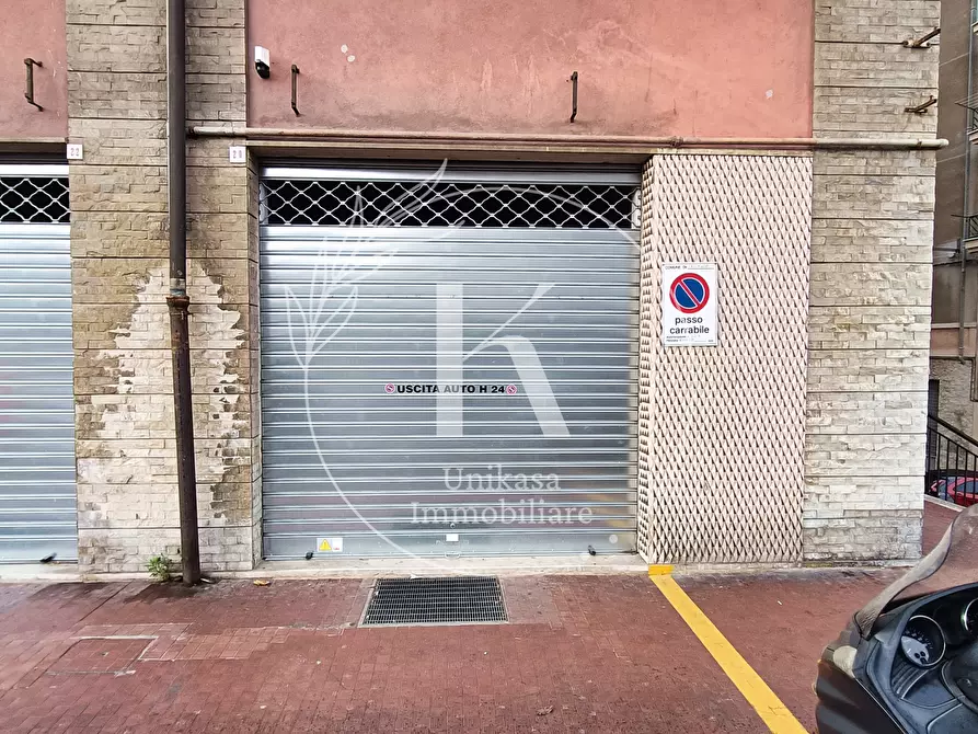 Immagine 26 di Garage in vendita  in Corso Viglienzoni 24 a Savona