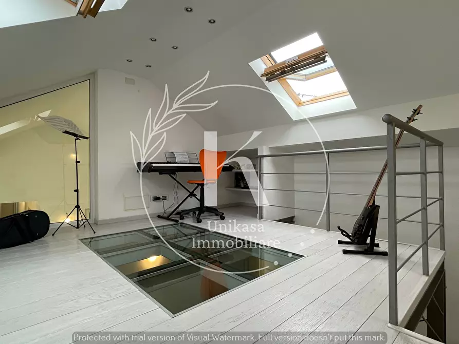 Immagine 45 di Attico in vendita  in Via Paleocapa a Savona