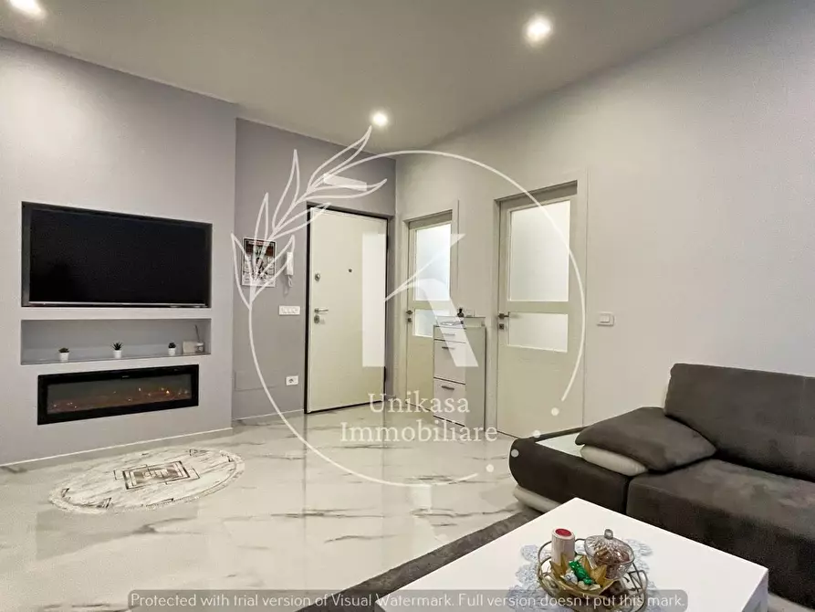 Immagine 1 di Pentalocale in vendita  in Via XX Settembre 31 a Savona