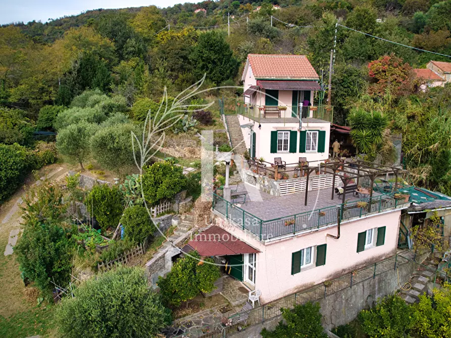 Immagine 1 di Casa indipendente in vendita  in Via Ciantagalletto a Savona