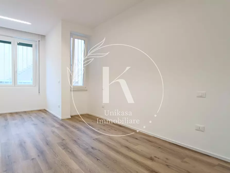 Immagine 15 di Trilocale in vendita  in Piazza Guglielmo Marconi a Savona