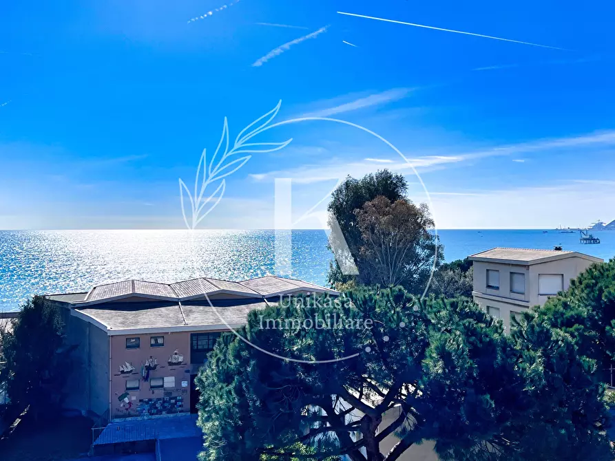 Immagine 4 di Pentalocale in vendita  in Corso Vittorio Veneto 54 a Savona