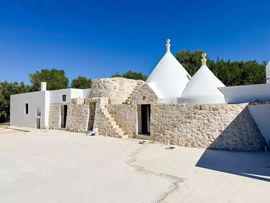 Immagine 2 di Casa indipendente in vendita  in Contrada Rosaraontrada zingariello snc a Ostuni