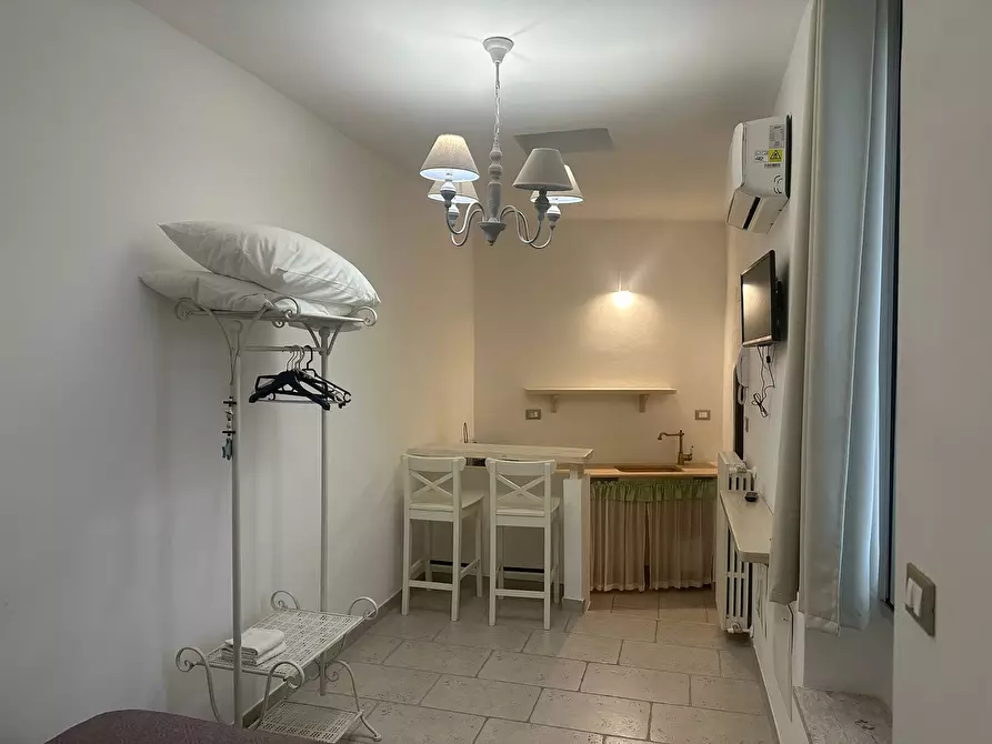 Immagine 16 di Casa indipendente in vendita  in Via Roberto Guiscardi a Ostuni