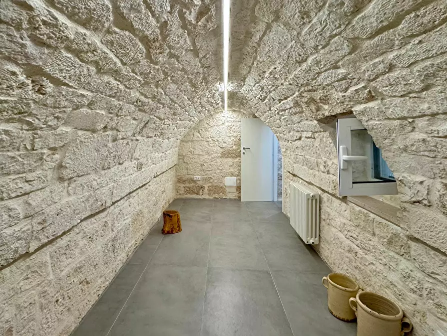 Immagine 24 di Casa indipendente in vendita  in piazzale domenico colucci a Ostuni