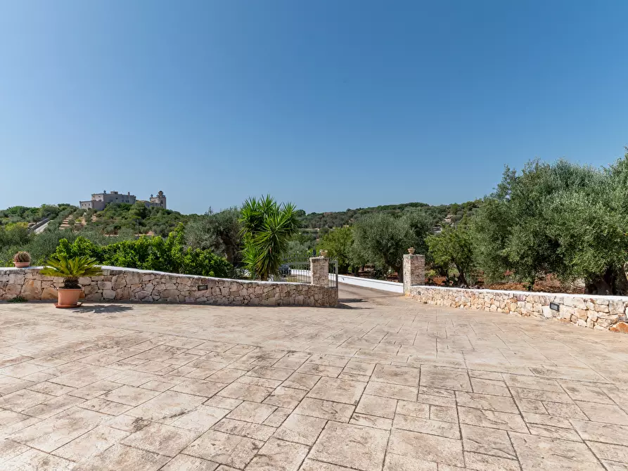 Immagine 25 di Villa in vendita  in Via Provinciale Martina Franca a Ostuni