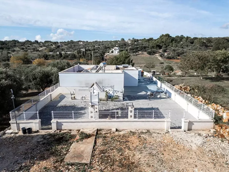 Immagine 1 di Villa in vendita  in Contrada Cervarolo a Ostuni