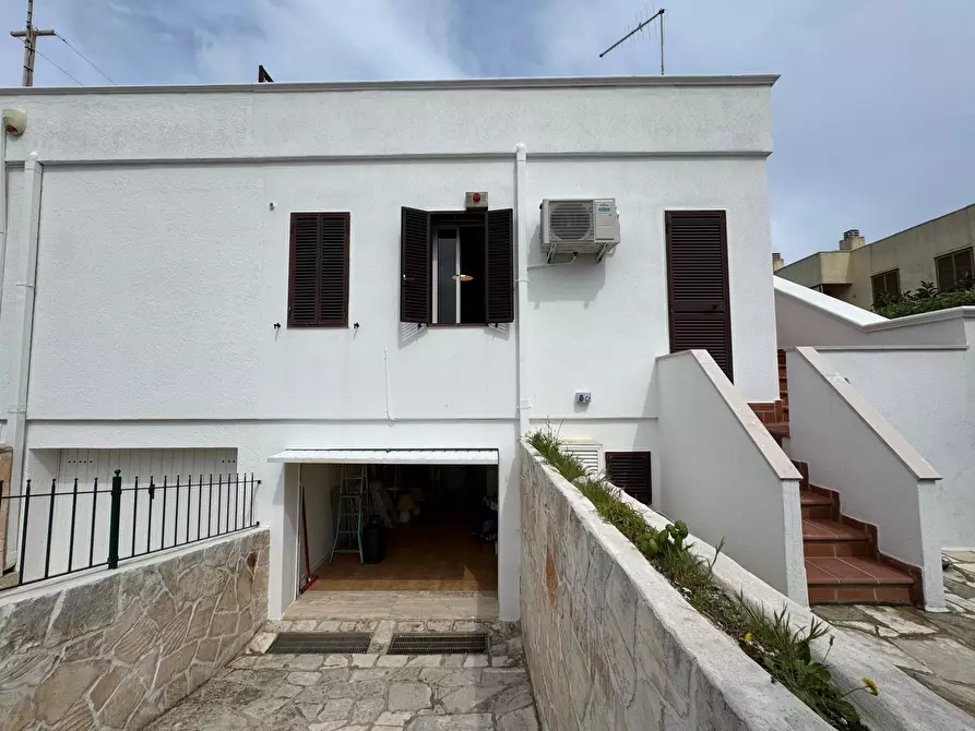 Immagine 26 di Villa in vendita  in Piazza dell' Angelo a Ostuni