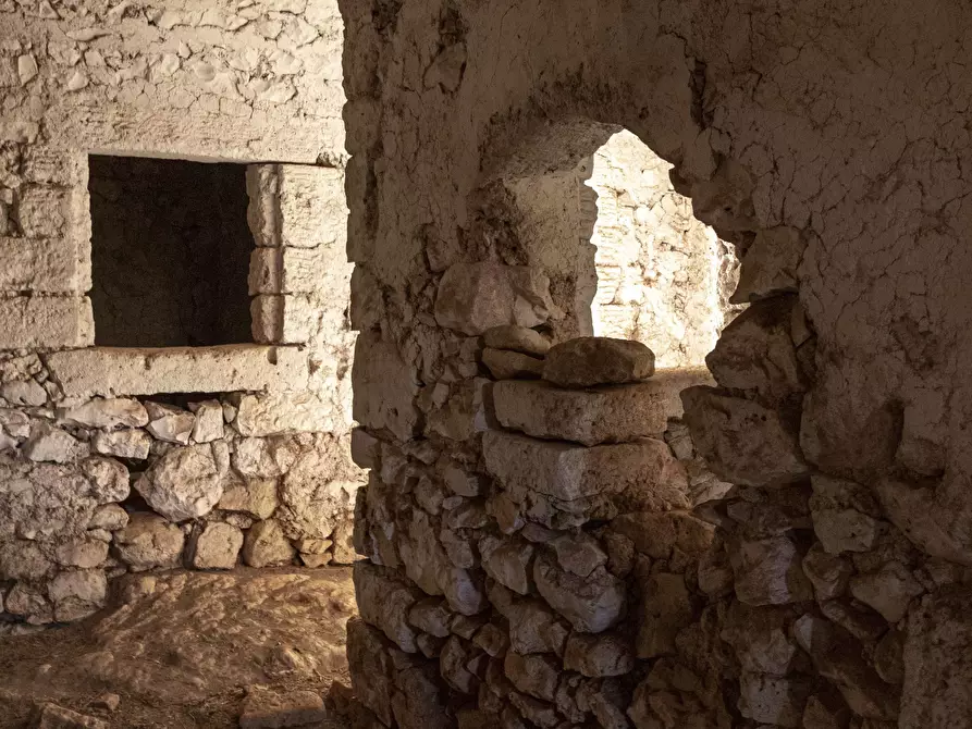 Immagine 21 di Rustico / casale in vendita  a Ostuni