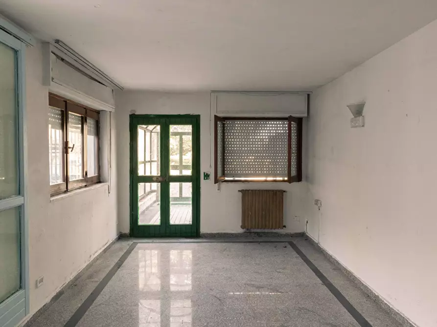 Immagine 3 di Villa in vendita  11 a Ostuni