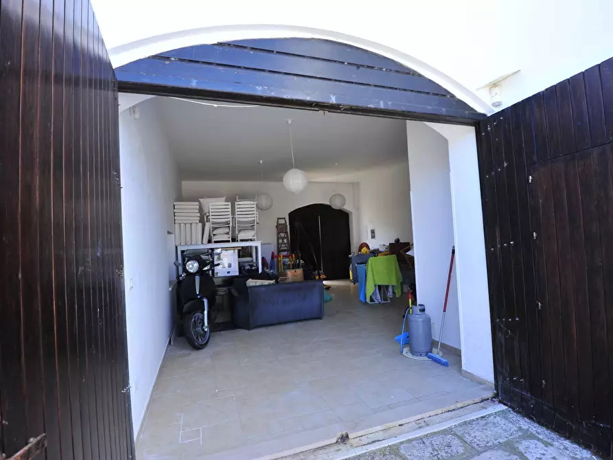 Immagine 9 di Villa in vendita  a Carovigno