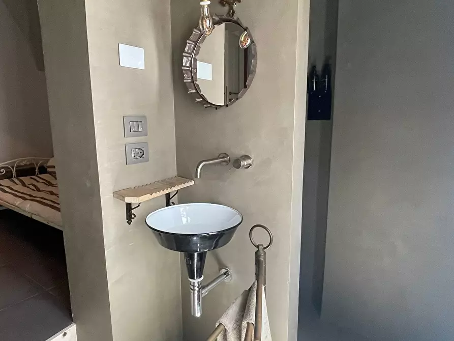 Immagine 16 di Casa indipendente in vendita  in Via Roma a Ostuni