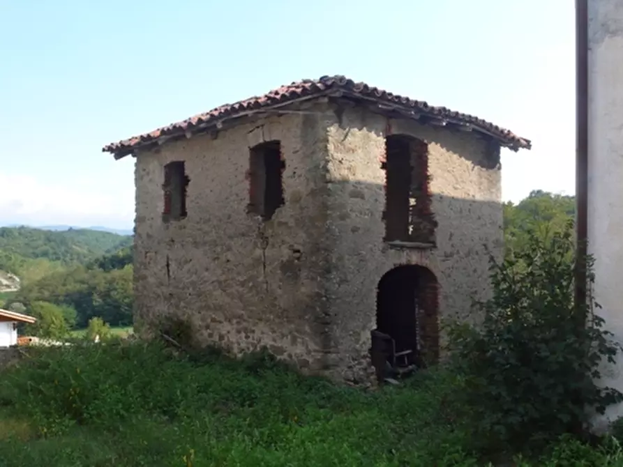 Immagine 3 di Bed & Breakfast in vendita  a Pareto