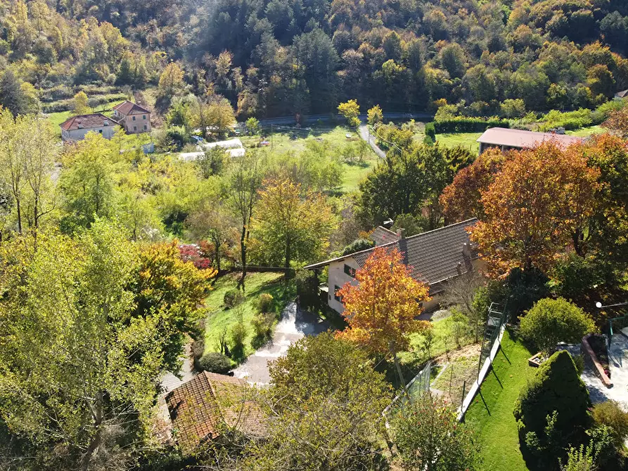 Immagine 7 di Villa in vendita  in Via Menacciano 1 a Pontinvrea