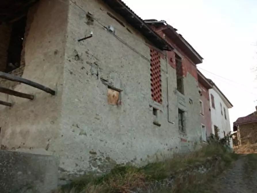 Immagine 10 di Rustico / casale in vendita  a Pareto