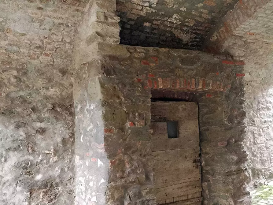 Immagine 5 di Quadrilocale in vendita  in Via al Castello 7 a Pareto