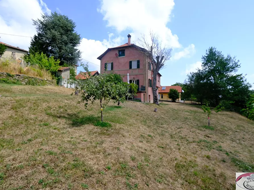 Immagine 3 di Rustico / casale in vendita  a Sassello