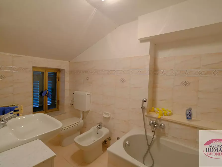 Immagine 21 di Rustico / casale in vendita  a Pareto