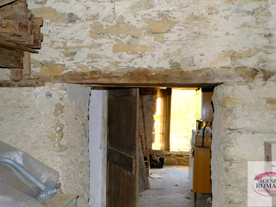 Immagine 28 di Rustico / casale in vendita  a Urbe