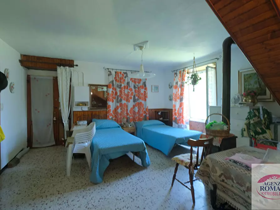 Immagine 39 di Porzione di casa in vendita  in Via Montà 14 a Urbe