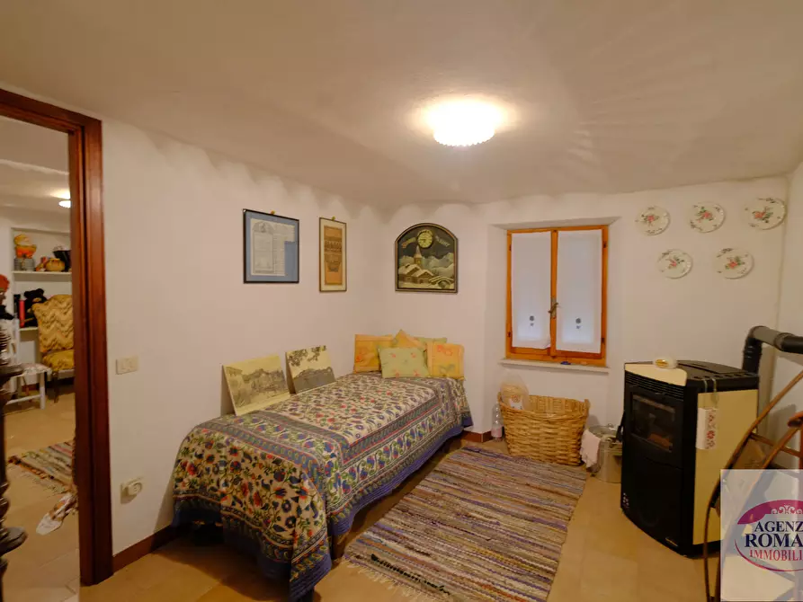 Immagine 39 di Rustico / casale in vendita  a Pareto