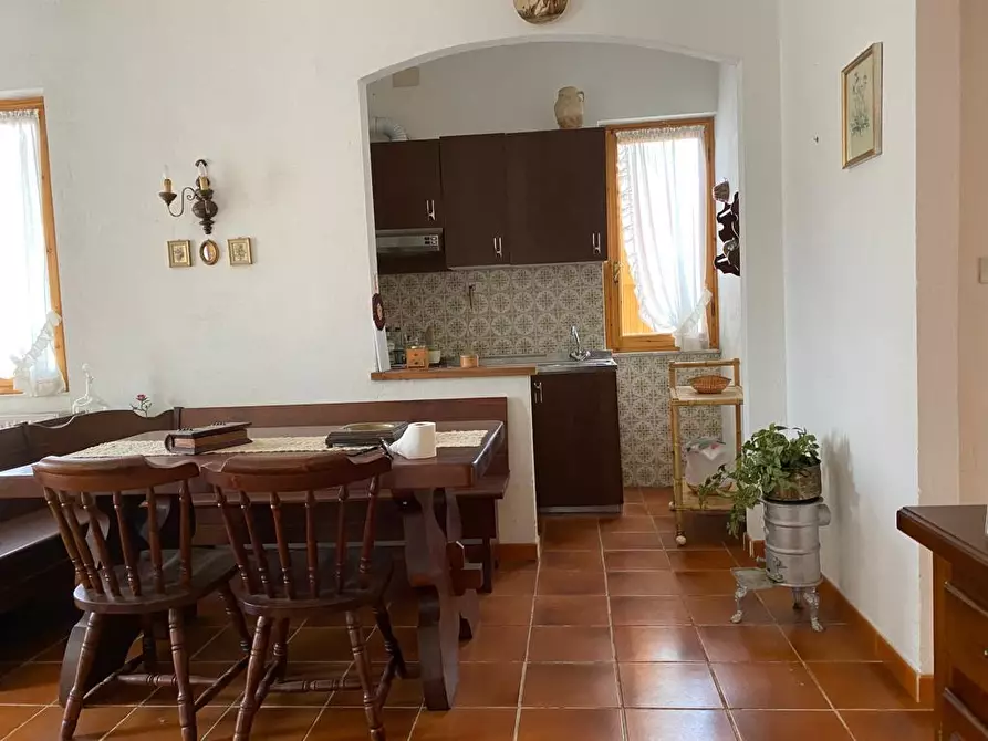 Immagine 13 di Porzione di casa in vendita  a Urbe