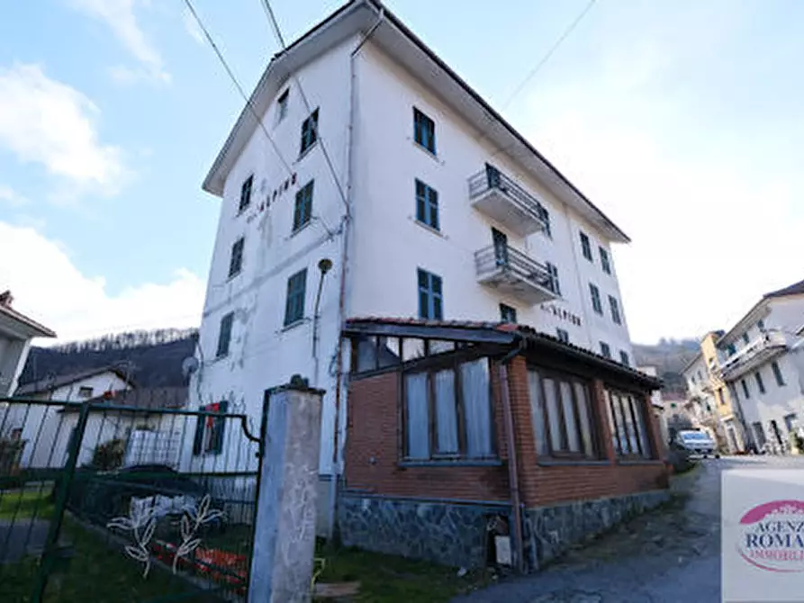 Immagine 2 di Palazzo in vendita  in Via Stefano Ramorino 14 a Urbe