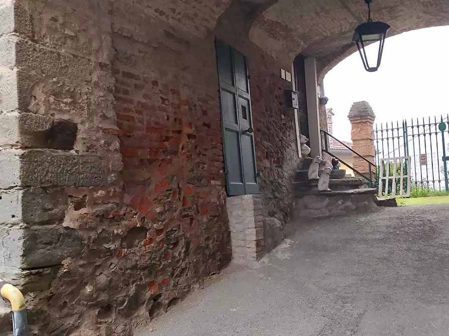 Immagine 1 di Quadrilocale in vendita  in Via al Castello 7 a Pareto