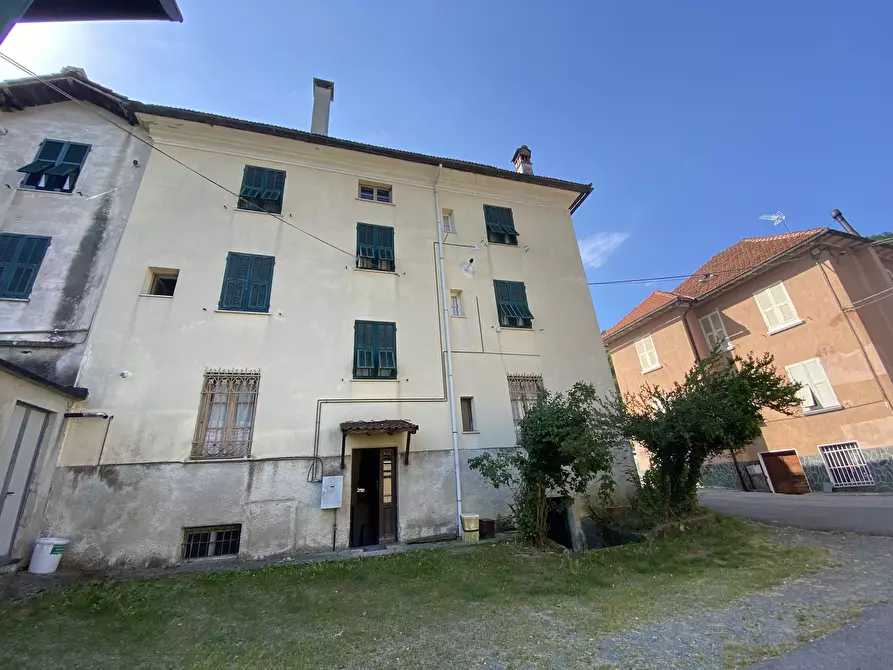 Immagine 2 di Palazzo in vendita  in Via Stefano Ramorino 3 a Urbe