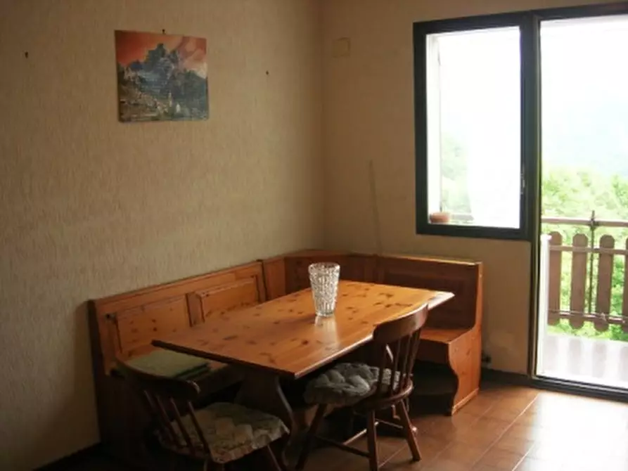 Immagine 10 di Bilocale in vendita  a Urbe