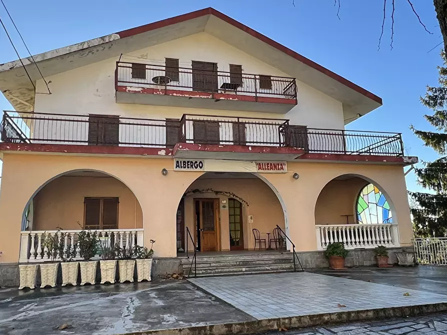 Immagine 3 di Palazzo in vendita  in Regione Chiapino 29 a Ponzone