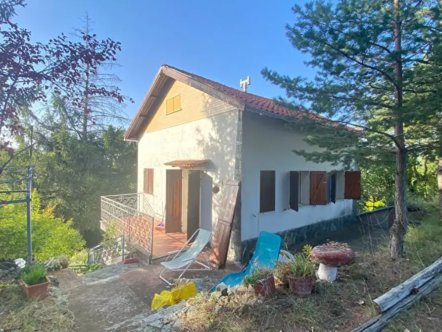 Immagine 1 di Casa indipendente in vendita  in Villaggio Poggio Belvedere 106 a Ponzone