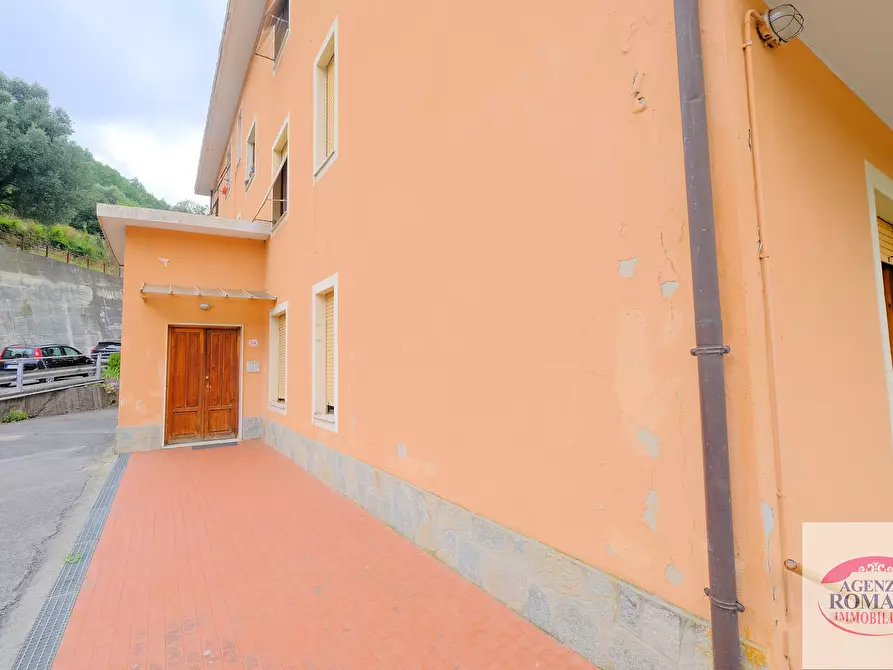 Immagine 3 di Trilocale in vendita  in Via Pero 156 a Varazze