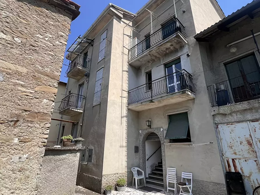 Immagine 4 di Appartamento in vendita  in Regione Chiapino 23 a Ponzone