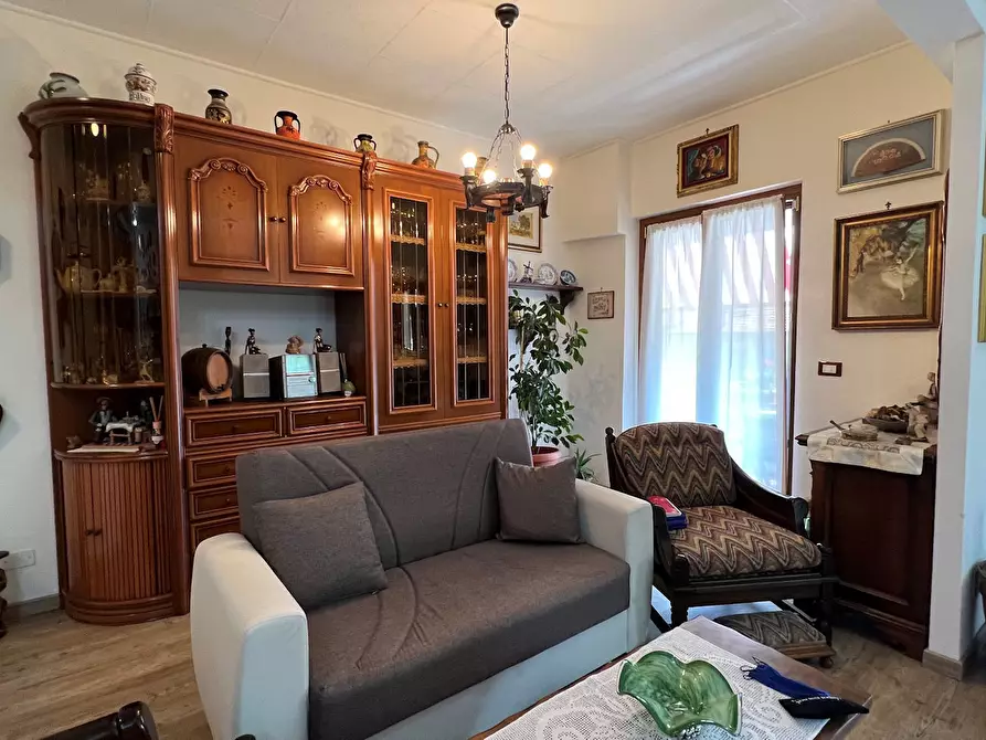 Immagine 4 di Pentalocale in vendita  a Urbe