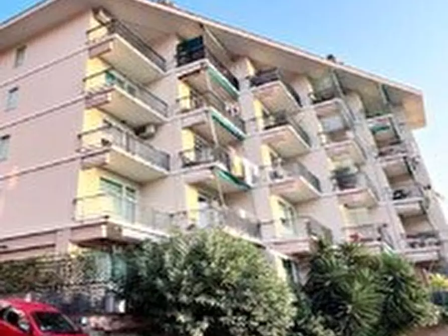 Immagine 1 di Quadrilocale in vendita  in Via Antonio Cianciullo 43 a Genova