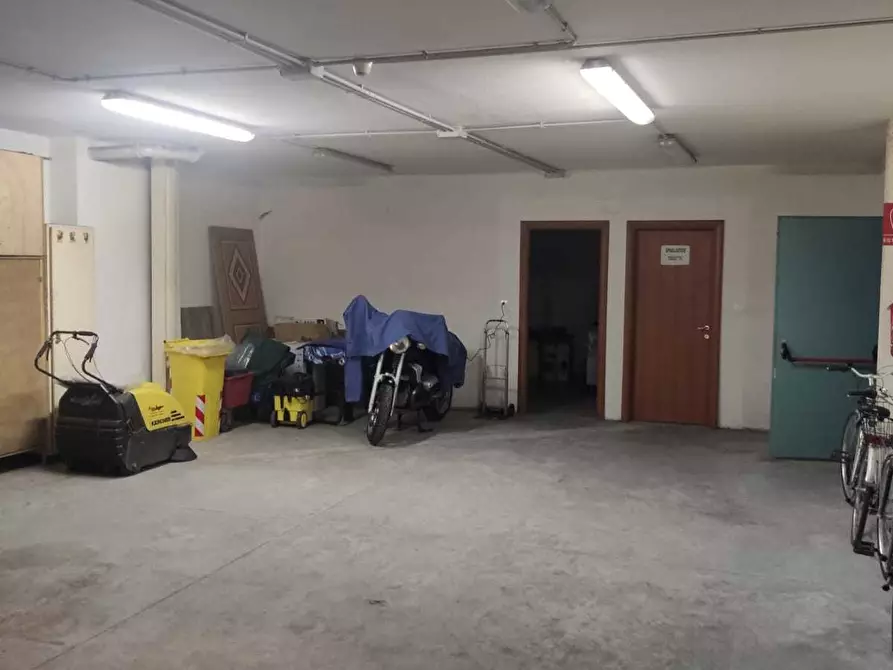 Immagine 28 di Attività artigianale in vendita  in Via Vallestura 25 D a Masone