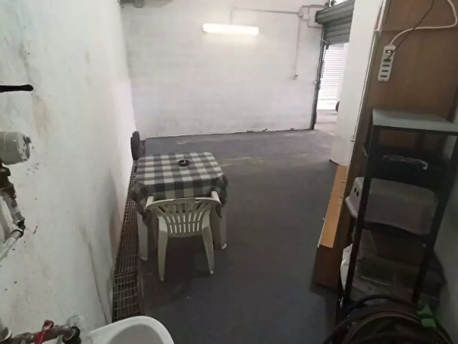 Immagine 3 di Garage in vendita  in Via della Pietra 21 R a Genova