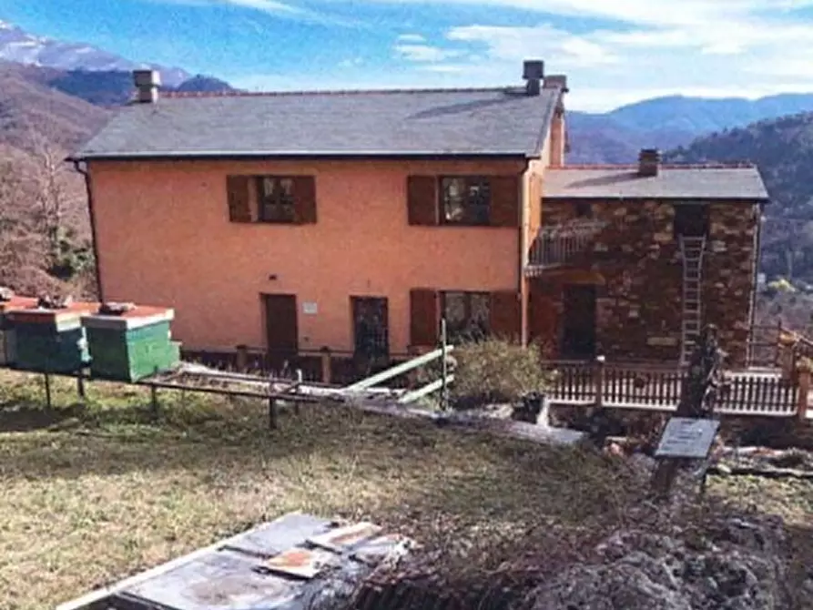 Immagine 4 di Casa indipendente in vendita  in Via Caregli snc a Borzonasca