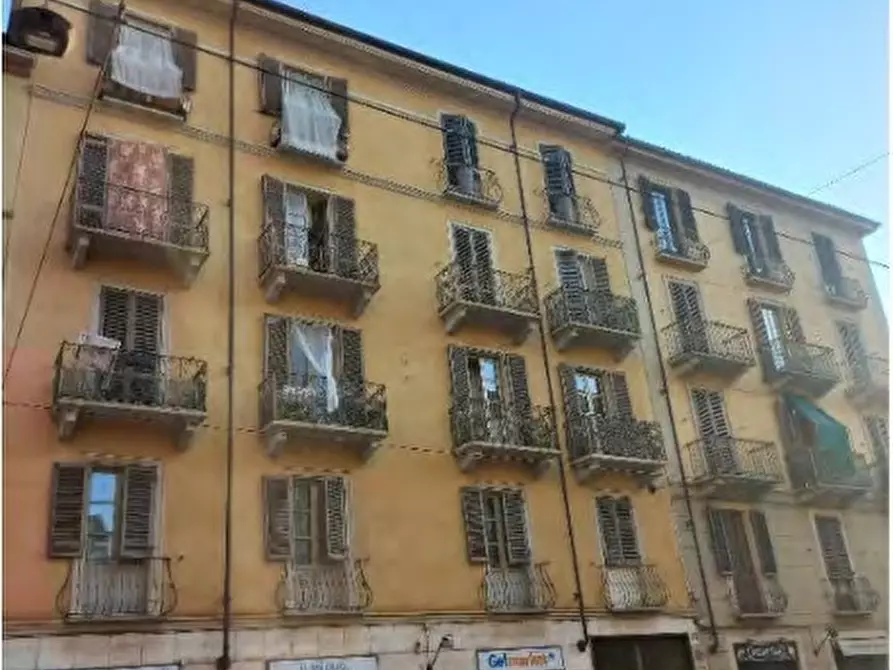 Immagine 1 di Pentalocale in vendita  in Via Nicola Fabrizi 38 a Torino