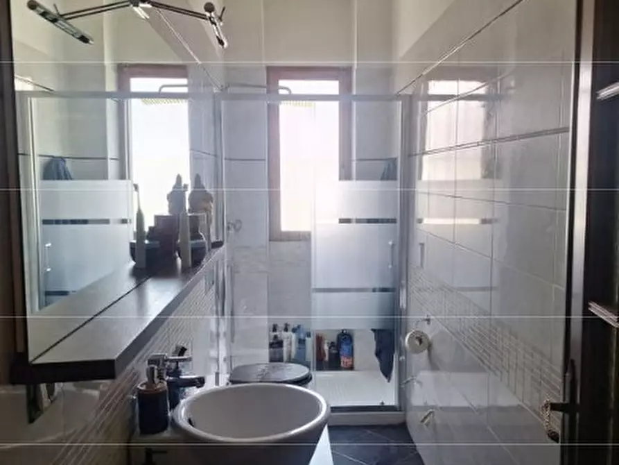 Immagine 7 di Pentalocale in vendita  in Via Banchette 18 a Torino