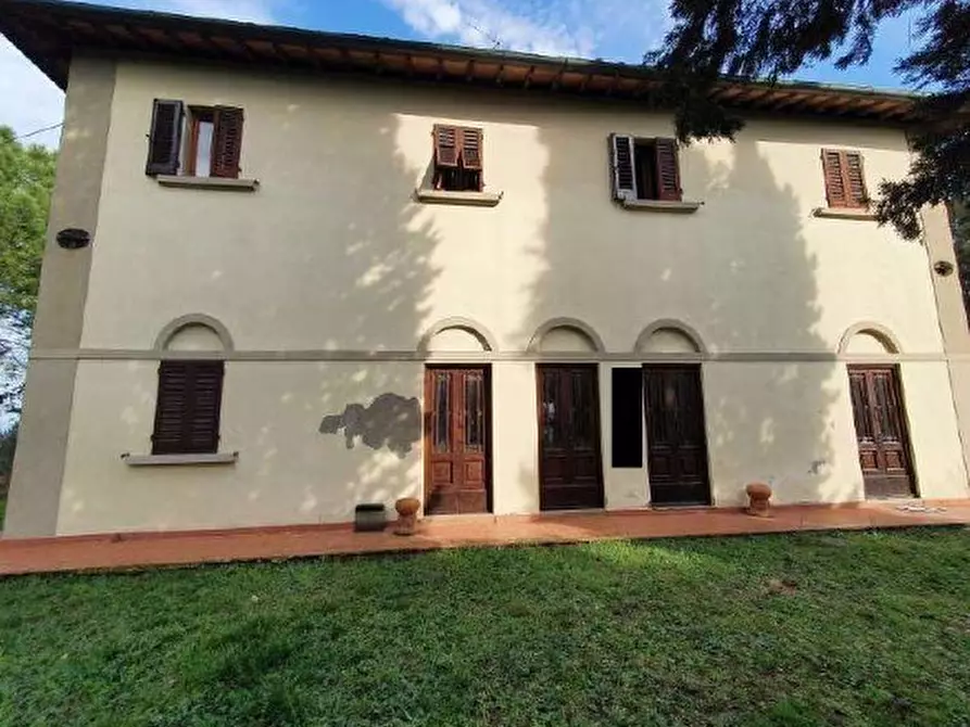 Immagine 1 di Villa in vendita  in Via O. Bacci 9 a Castelfiorentino