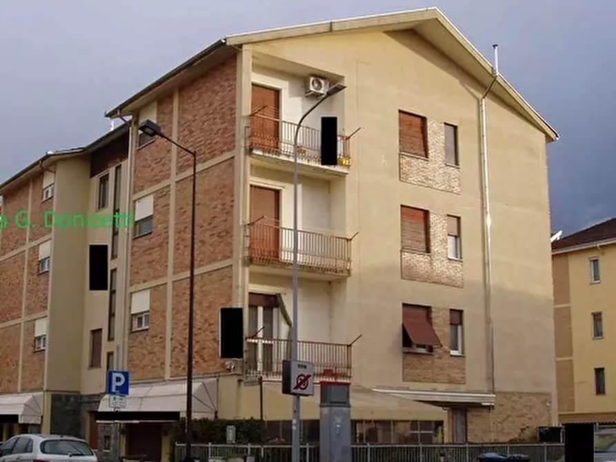 Immagine 1 di Quadrilocale in vendita  in Via Gaetano Donizetti 25/14 a Valenza